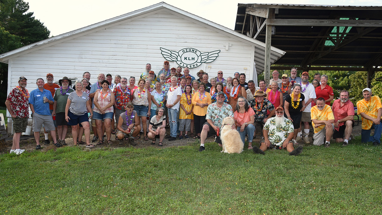 UWPlatteville alumni celebrate 40 years of friendship with continuing